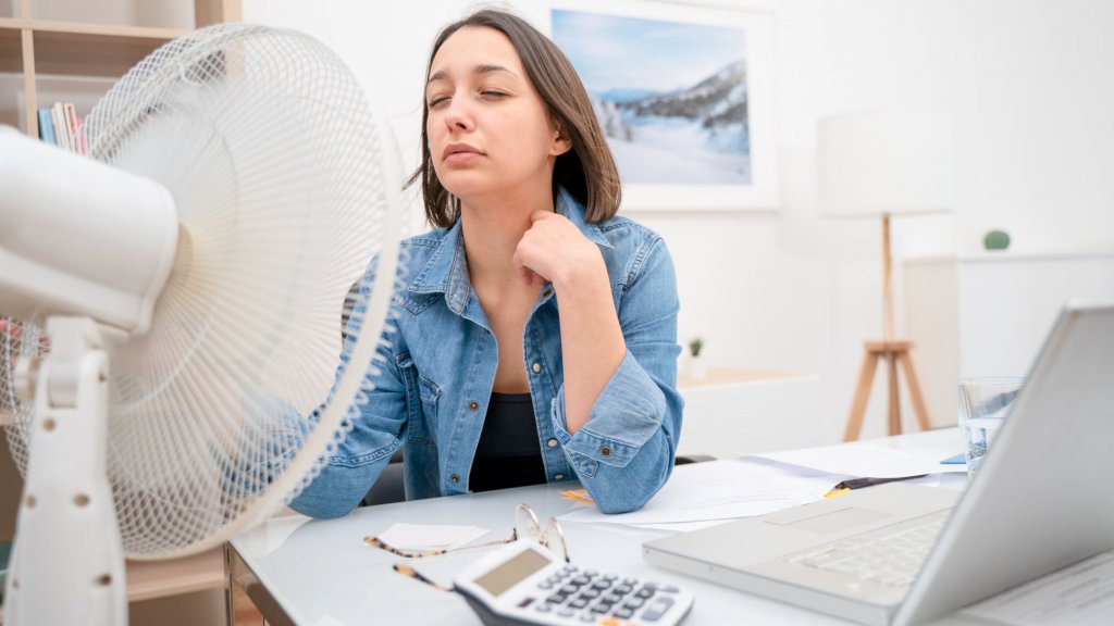 Te warm om te werken? Tips om je huis of kantoorruimte koel te houden.